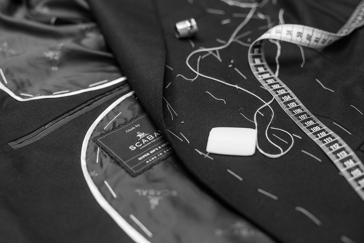 服裝品牌設(shè)計(jì)，高端服裝品牌，品牌形象設(shè)計(jì)，左右格局
