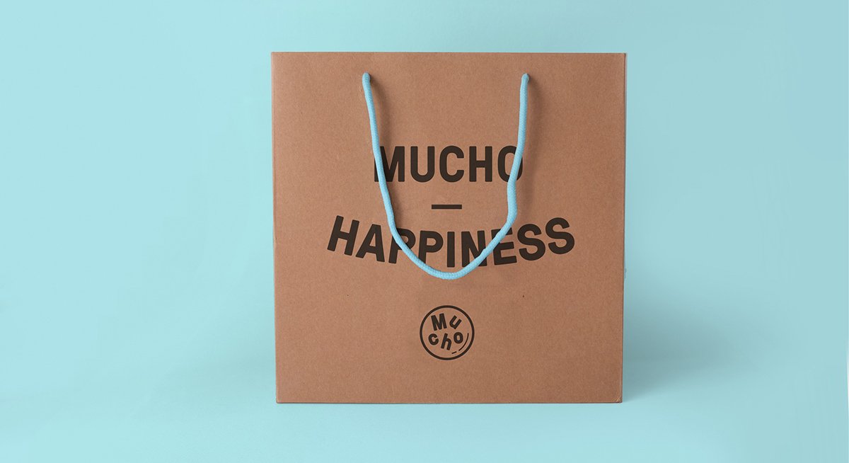 Mucho購(gòu)物網(wǎng)站品牌設(shè)計(jì)  包裝袋設(shè)計(jì)展示