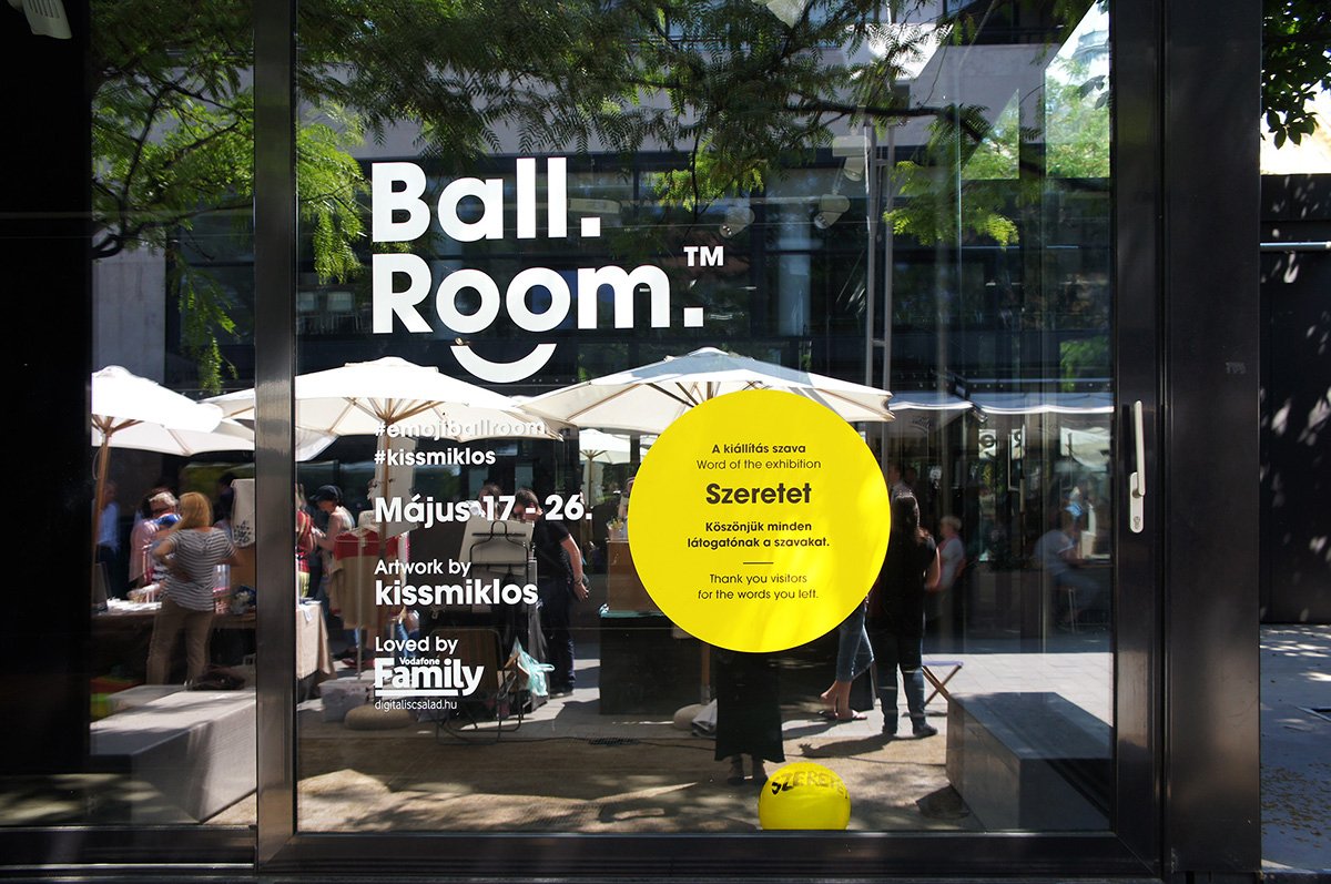 深圳品牌設(shè)計(jì)  深圳品牌策劃  BALL.ROOM展覽品牌形象設(shè)計(jì)  標(biāo)志應(yīng)用